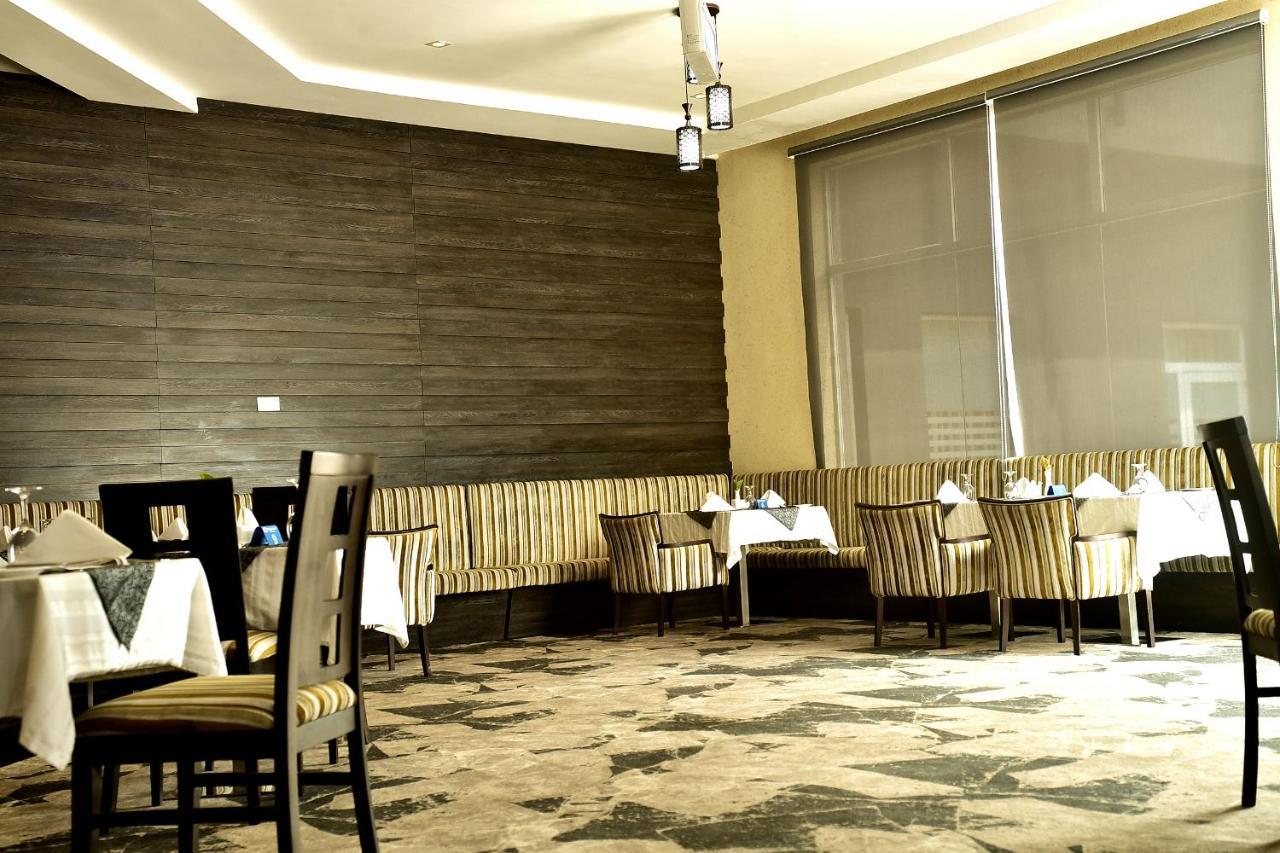 Golden Tulip Ibadan Hotel Exterior photo