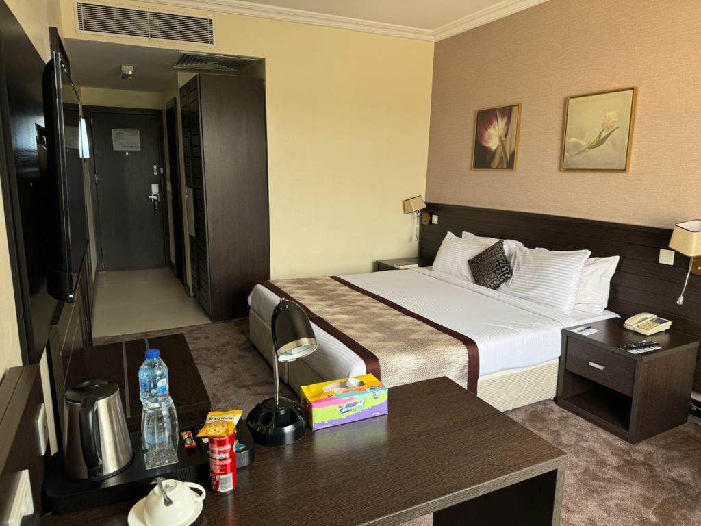 Golden Tulip Ibadan Hotel Exterior photo