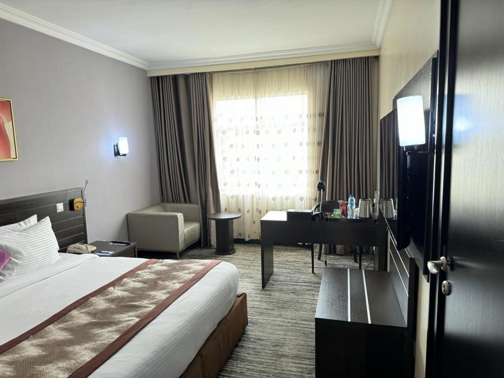 Golden Tulip Ibadan Hotel Exterior photo